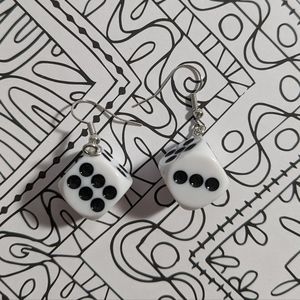 Dice earrings 🎲